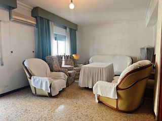 Casa adosada en venta en La Buhaira en Sevilla