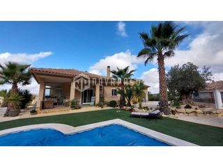 Chalet en venta en Abanilla