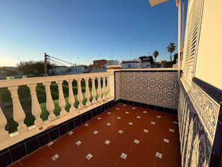 Casa adosada en venta en Centro - Norte en Chipiona