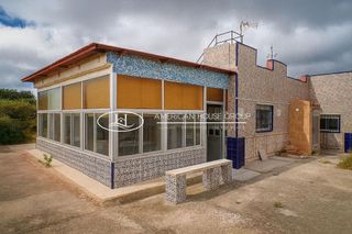 Chalet en venta en La Banda - Campo de Fútbol en Chiclana de la Frontera