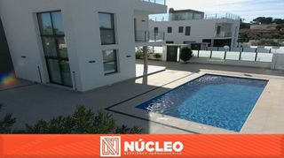 Chalet en venta en Los Balcones - Los Altos del Edén en Torrevieja