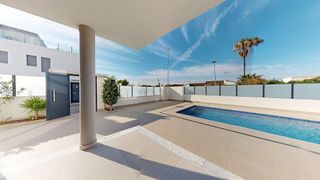 Chalet en venta en Los Balcones - Los Altos del Edén en Torrevieja