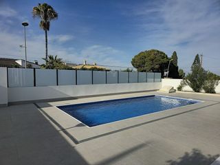Chalet en venta en Los Balcones - Los Altos del Edén en Torrevieja
