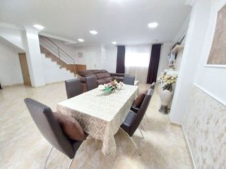 Casa adosada en venta en Centro - Casco antiguo en Torrent