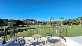 Piso en venta en Los Naranjos - Las Brisas en Marbella