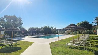 Piso en venta en Los Naranjos - Las Brisas en Marbella