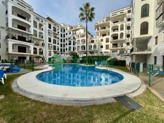 Piso en venta en Puerto de la Duquesa en Manilva
