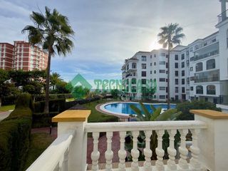 Piso en venta en Puerto de la Duquesa en Manilva