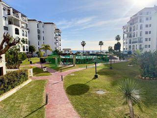 Piso en venta en Puerto de la Duquesa en Manilva