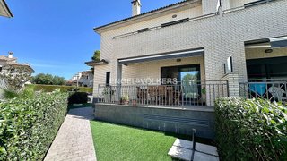 Casa pareada en venta en Miami Platja - Miami Playa en Mont-Roig del Camp