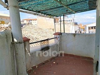 Casa adosada en venta en Baza