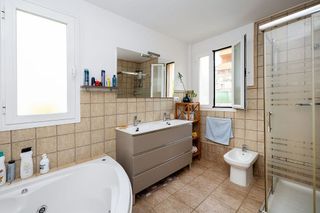 Chalet en venta en Zubia (La)