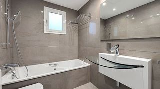 Piso en venta en El Bon Pastor en Barcelona