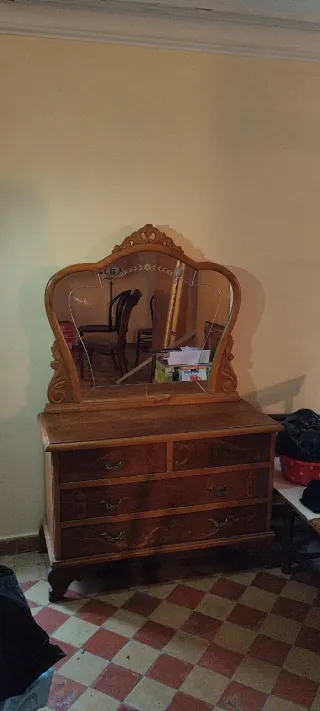 Tocador antiguo madera con espejo