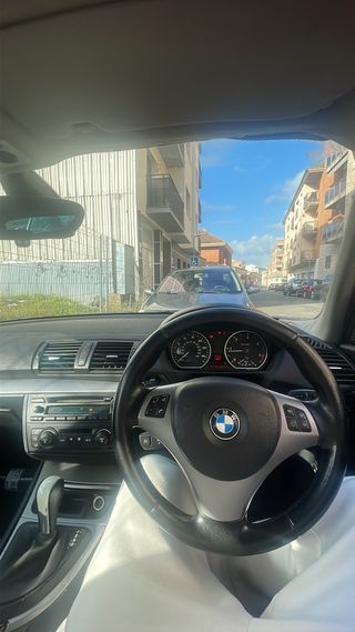 BMW Serie 1 INGLES VOLANTE A LA DERECHA
