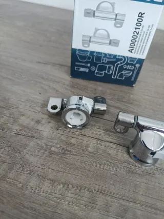 Juego 2 Bisagras WC Desmontables Roca