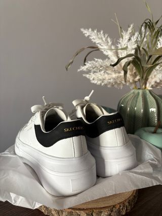 Zapatillas Skechers Court Classics Blancas