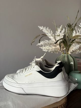 Zapatillas Skechers Court Classics Blancas