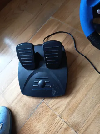 Volante NPLAY para PS2, PS3 y PC