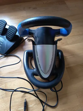 Volante NPLAY para PS2, PS3 y PC