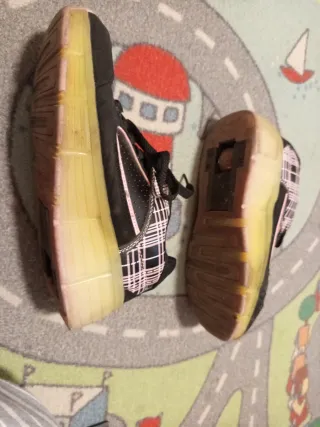 Zapatillas con ruedas Talla 36/37