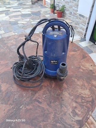 Bomba de agua sumergible