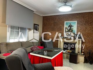 Chalet en venta en Montequinto en Dos Hermanas