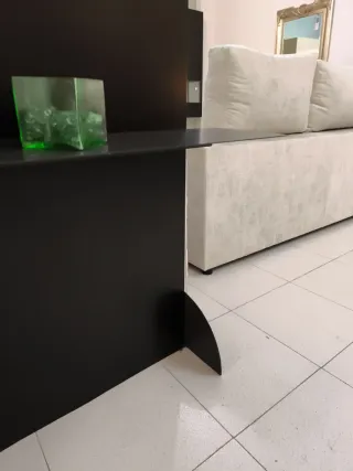 Recibidor metálico negro