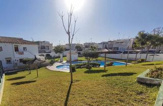 Casa adosada en venta en Los Balcones - Los Altos del Edén en Torrevieja