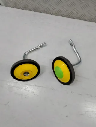 Bicicleta Btwin 14 verde y amarilla