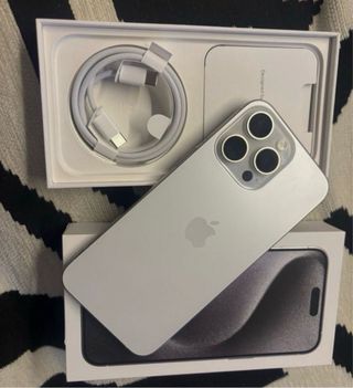 iPhone 15 Pro Max 256GB Plata