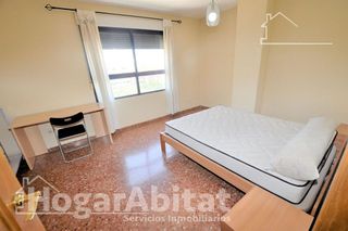 Piso en venta en Camí Real en Valencia