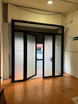 Local comercial en alquiler en Ciudad Jardín - Tagarete - El Zapillo en Almería