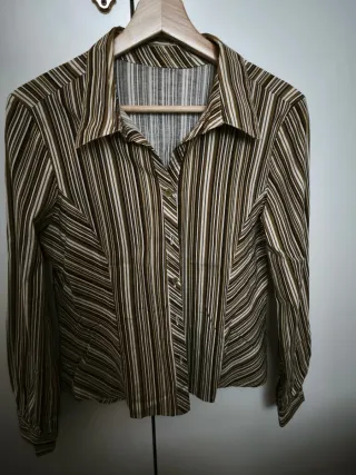 Camisa: Burberry y más. Mujer Talla L