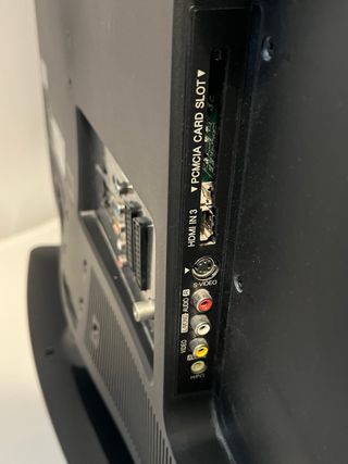 TV LG + Mueble TV Blanco