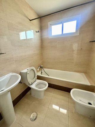 Casa adosada en venta en Palomares del Río