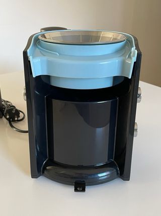 Licuadora Universal Blue Maxijuicy 800W como nueva