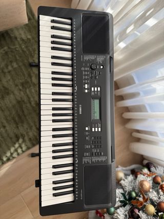 Teclado Yamaha PSR E373