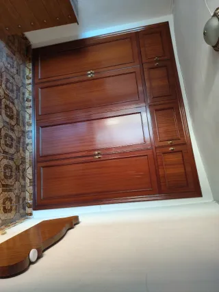 Armario empotrado de madera