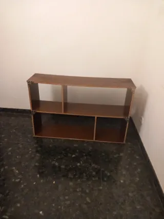 Estantería con cubos