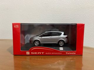 Maqueta Seat Toledo III Gris 1:43