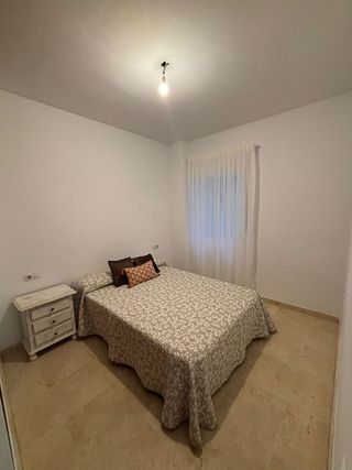 Piso en alquiler en Cruz Roja en Sevilla