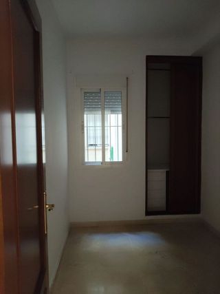 Piso en alquiler en Cruz Roja en Sevilla