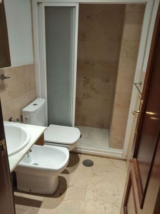 Piso en alquiler en Cruz Roja en Sevilla