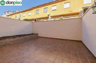 Casa adosada en venta en Casco Histórico en Churriana de la Vega