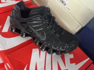 Nike Shox TL Talla 42 Negras