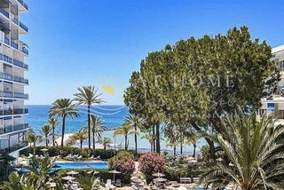 Piso en venta en Playa de la Fontanilla en Marbella