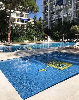 Piso en venta en Playa de la Fontanilla en Marbella