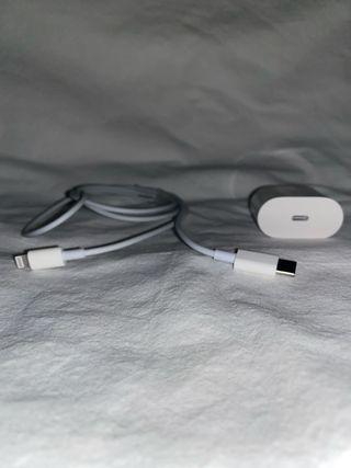 Pack iPhone 11: Fundas,Cargador y Protector