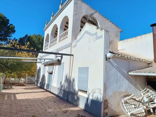 Chalet en venta en Yecla